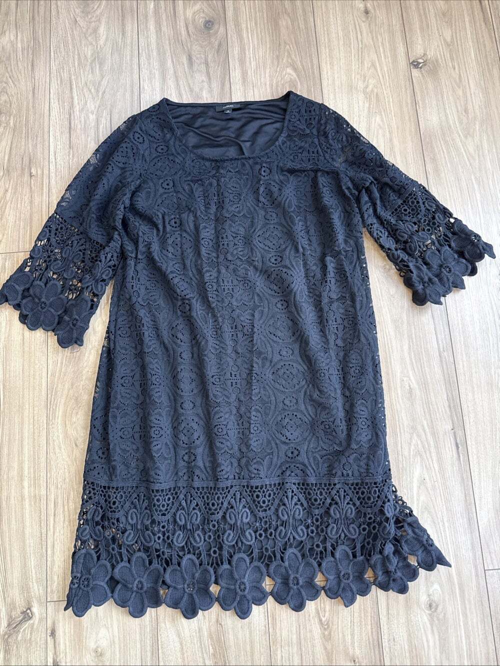 ALFANI Woman Black Lace Overlay Dress Crochet Accents Shift Stretch Lined  1X